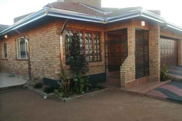 The property is located in Rainbow Park one of the known suburb in Polokwane Town. The stand measures 441square meters and the rooms in ...