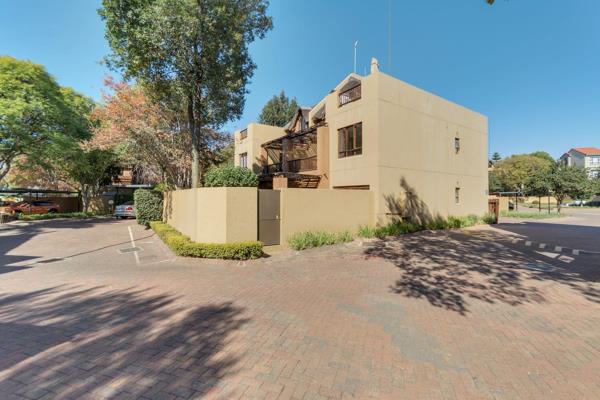 A breathtaking rustic gem.

Welcome to this Serene 2 bedroom 1 bathroom loft with a rustic unique thatch roof.



Situated in a cozy ...