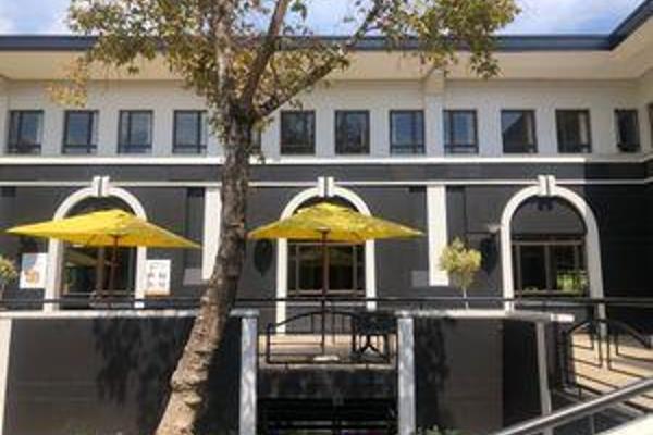 Hyde Park Lane is situated on the prominent intersection of Jan Smuts and Winnie Mandela ...