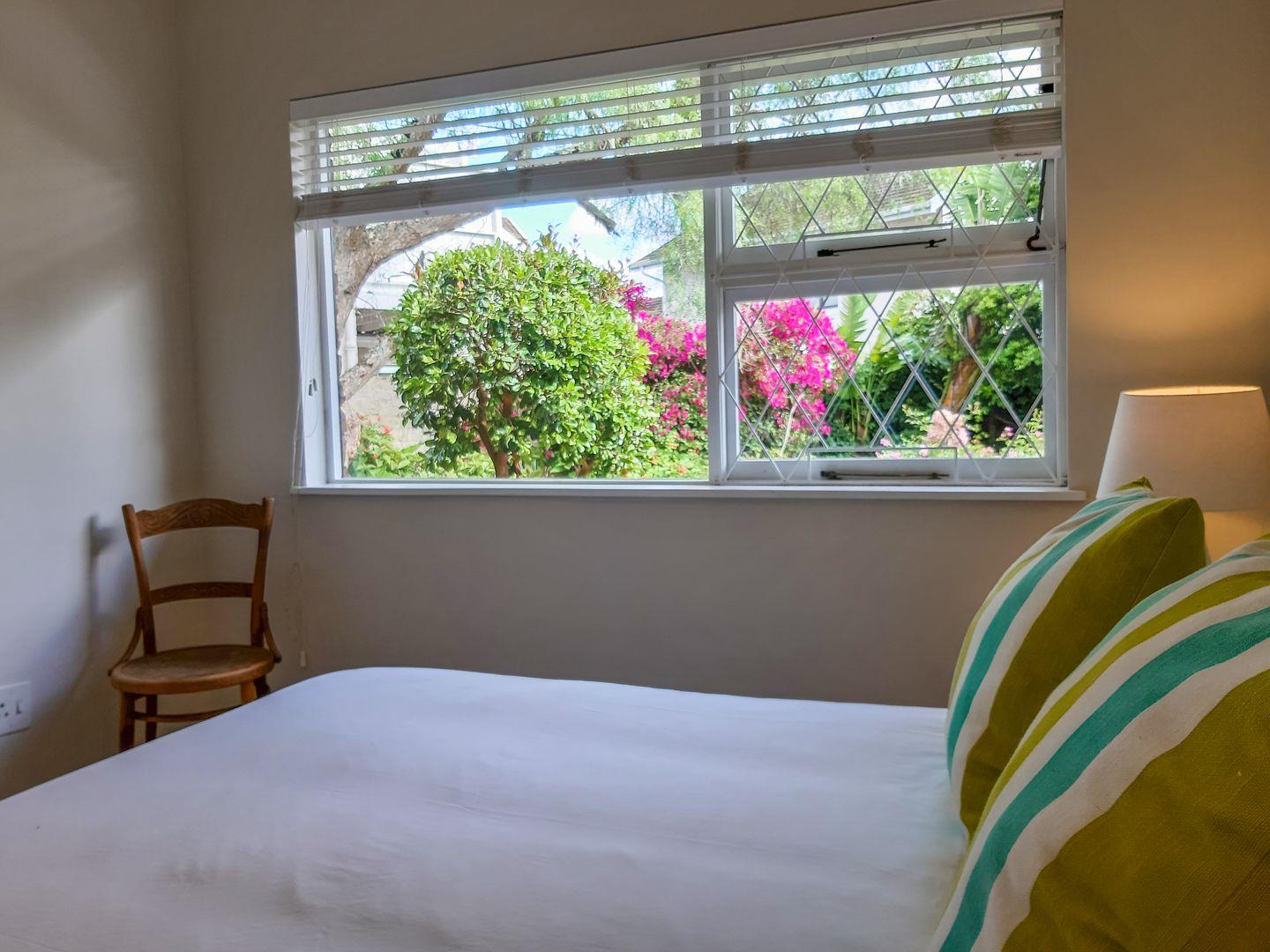 Photo of 3 Bedroom House to rent in Leisure Isle
