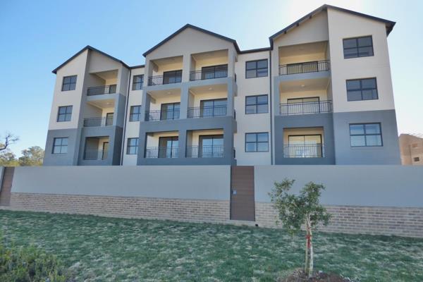 Beautiful Apartment in Royal Residenz, Boksburg West 
Looking for a smart investment or your new forever home? Check out this stunning ...