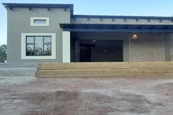 Monzweni Tuskers - African Bush Retreat.

This beautiful newly built (almost complete) ...