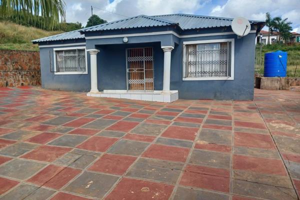 This property offers ;

2 bedroom
Bathroom 
Oppen kitchen n sitting room
tank
water pump
Water and electricity ...