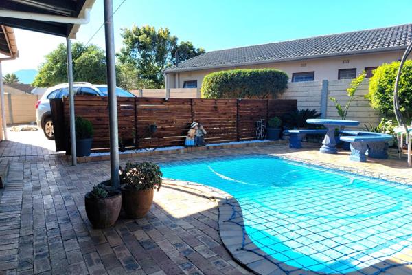 Stunning 4-Bedroom Home in Die Bos, Strand – Perfect for Entertaining

Discover your ...