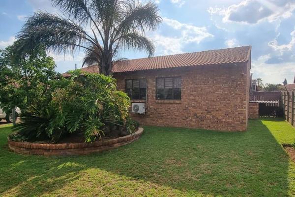 Conveniently situated near shopping centres, schools and all amenities in a quiet suburb in Alberton is a well kept family home, brand ...