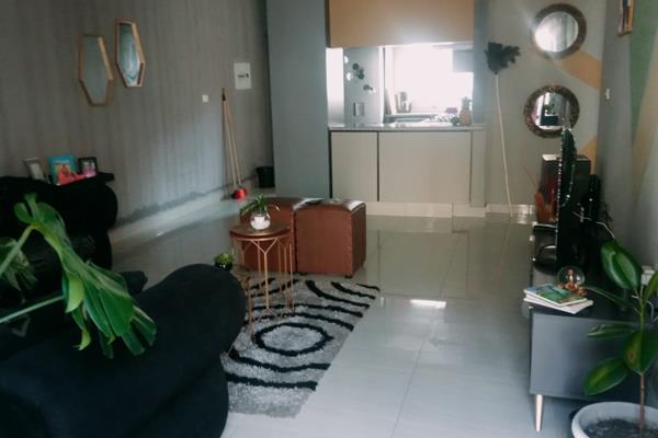 A spacious ground-floor 2 bedroom, 1 bathroom apartments

Here is to our awesome and clean 2 bedroom and 1 bathroom apartment. On ...