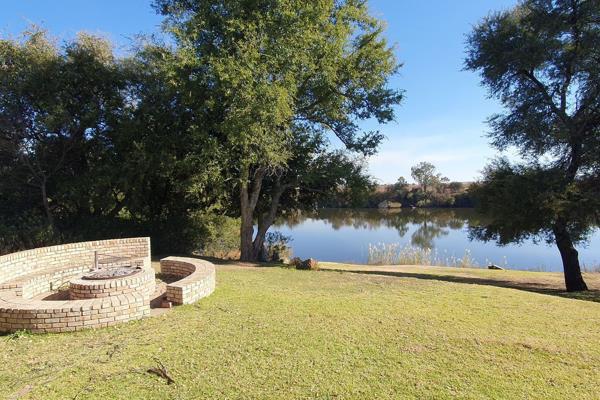 This magnificent one of a kind property in the Koelwater complex is on the banks of the Vaal River with an uninterrupted view of the ...