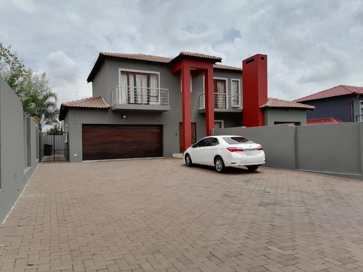 4 Bedroom House to rent in Thatchfield Estate P24114548822