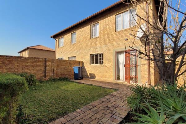 !!!ON SHOW - SUBJECT TO PRIOR APPOINTMENT ONLY*

Featuring an open plan design with ...