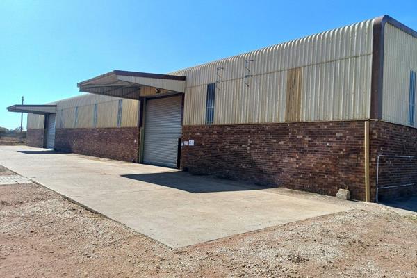 This spacious 1,200 square meter warehouse is strategically located 3 kilometers from the Sasol Garage on Louis Trichardt Road, with ...