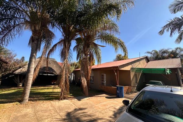 Looking for a spacious and solid property to turn to a home? Look no further!

Located in the west of Pretoria, this property boasts ...