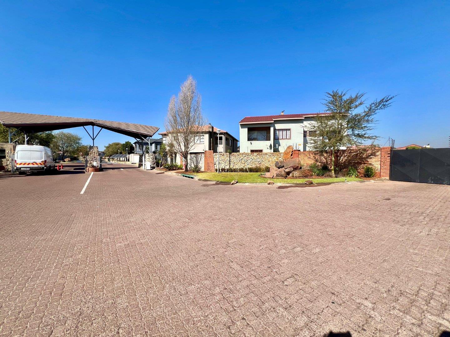 3 Bedroom House for sale in Reyno Ridge P24114551965