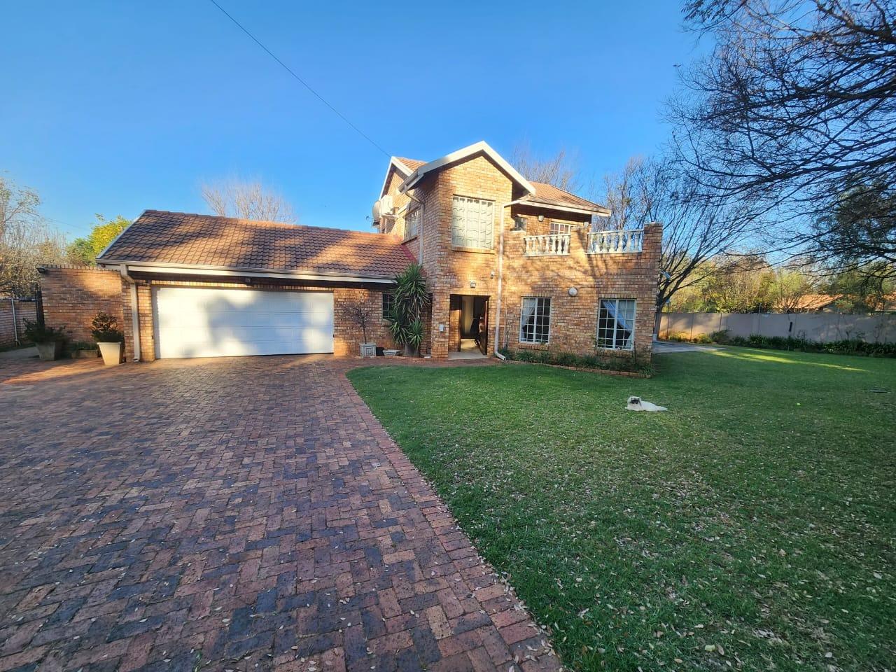 4 Bedroom House for sale in Henley On Klip P24114552953