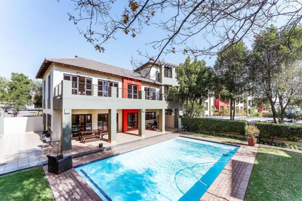 This is a lovely  ground floor studio apartment ideal for a single person in a secure complex in lonehill . 
A great investment ...