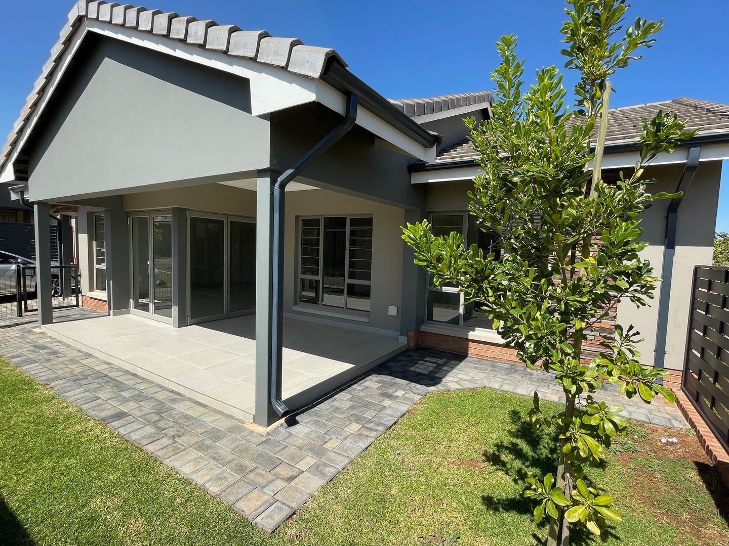 2 Bedroom Townhouse for sale in Waterkloof Ridge 134544 Waterkloof