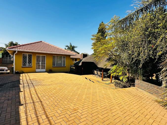 5 Bedroom House for Sale in Alberton North