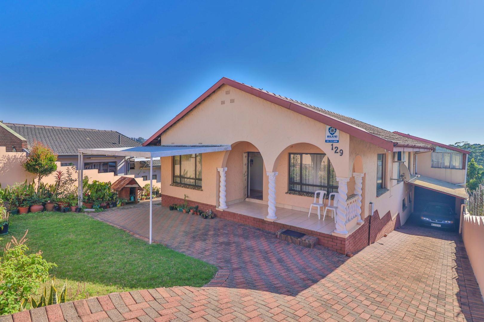 4 Bedroom House for sale in Woodhurst P24114557799