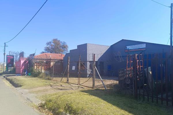 Looking for industrial space / factory, look no further than this property, which offers variety of operational facilities.
located on ...