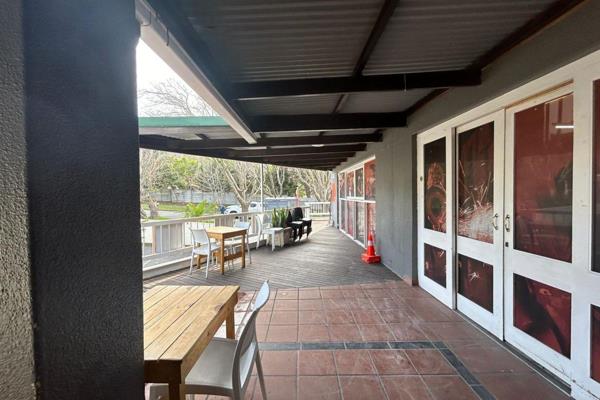 376 m&#178; Retail space to rent in Hout Bay Cape Town. Ground floor space with direct access to the public parking facility. The store ...