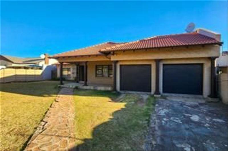 4 Bedroom House for sale in Elspark 23 Moepel , Elspark, Germiston