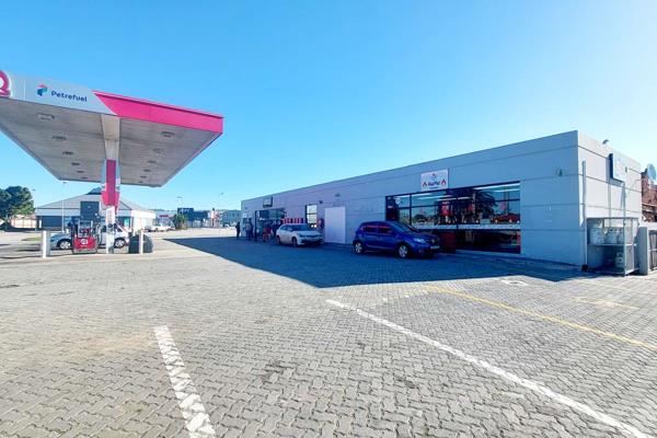 Prime investment opportunity on Standford Road. This well-maintained property boasts a tenant mix including a Diesel/Petrol station ...