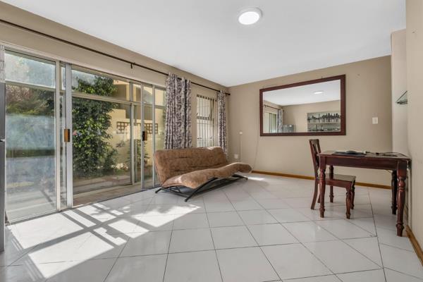 Bright and secure garden unit minutes from Benmore and Central Sandton.
Priced for a quick sale, the apartment is ideal for a ...