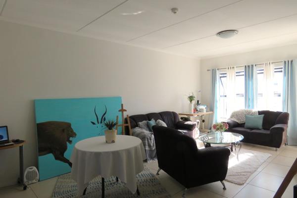 Investors Please


Great location close to Lifestyle centre.  This 2 Bedroom apartment offers an open plan kitchen equipped with a ...