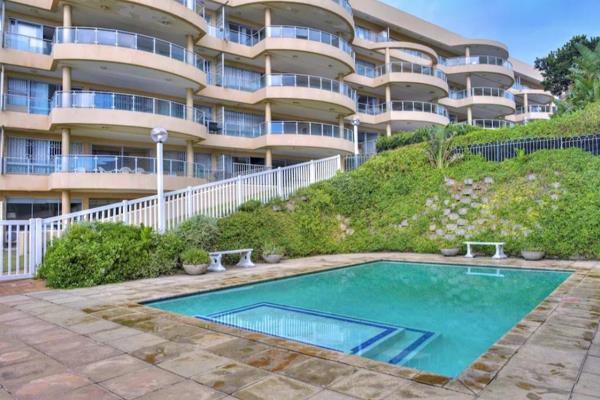 Experience coastal luxury at its finest with this exquisite 3-bedroom, 2 and half-bathroom Bermuda beachfront apartment in the vibrant ...