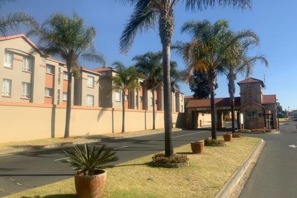 Welcome to ORMONDE VIEW ESTATE where luxury meet convenience in spacious one bedroom apartment 1 bedroom and one bathroom room open ...