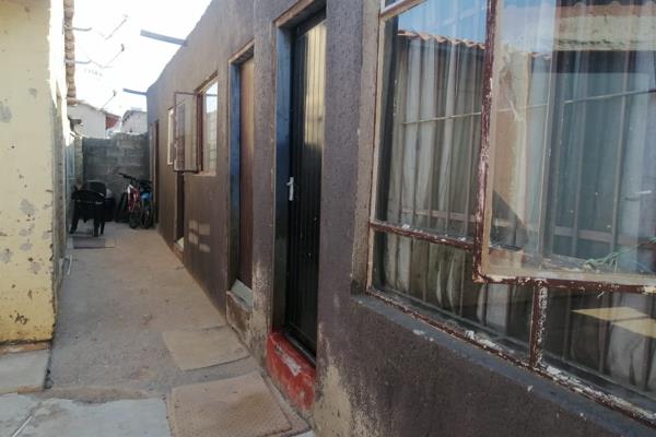 Rdp house with 10 outside rooms for sale monthly income R17000