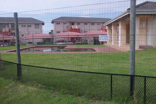 2 Bedroom apartment for rent in secure complex in Marianhill Park. 2 parking bays. 24 Hour security. Pool in complex