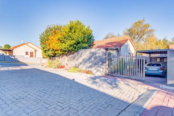 Seller asking R 999 000
Negotiating offers above R 799 000


This cozy home offers a ...