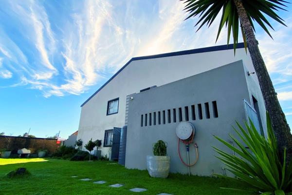 This first-floor apartment in the heart of Brackenfell offers the ideal blend of ...