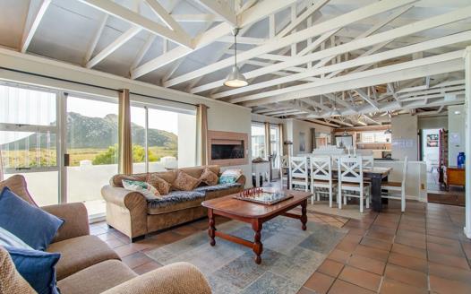 4 Bedroom House for sale in Pringle Bay