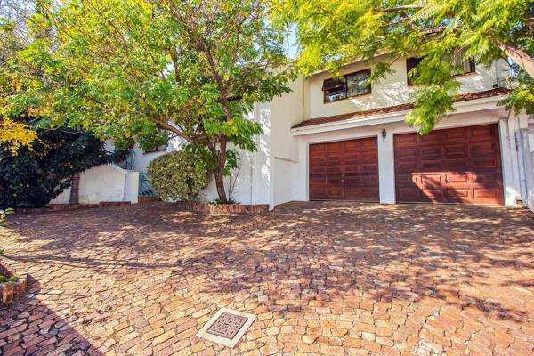 Welcome to your dream home in an exclusive boomed-off area in Newlands, Pretoria East! This stunning single-storey cluster is nestled ...