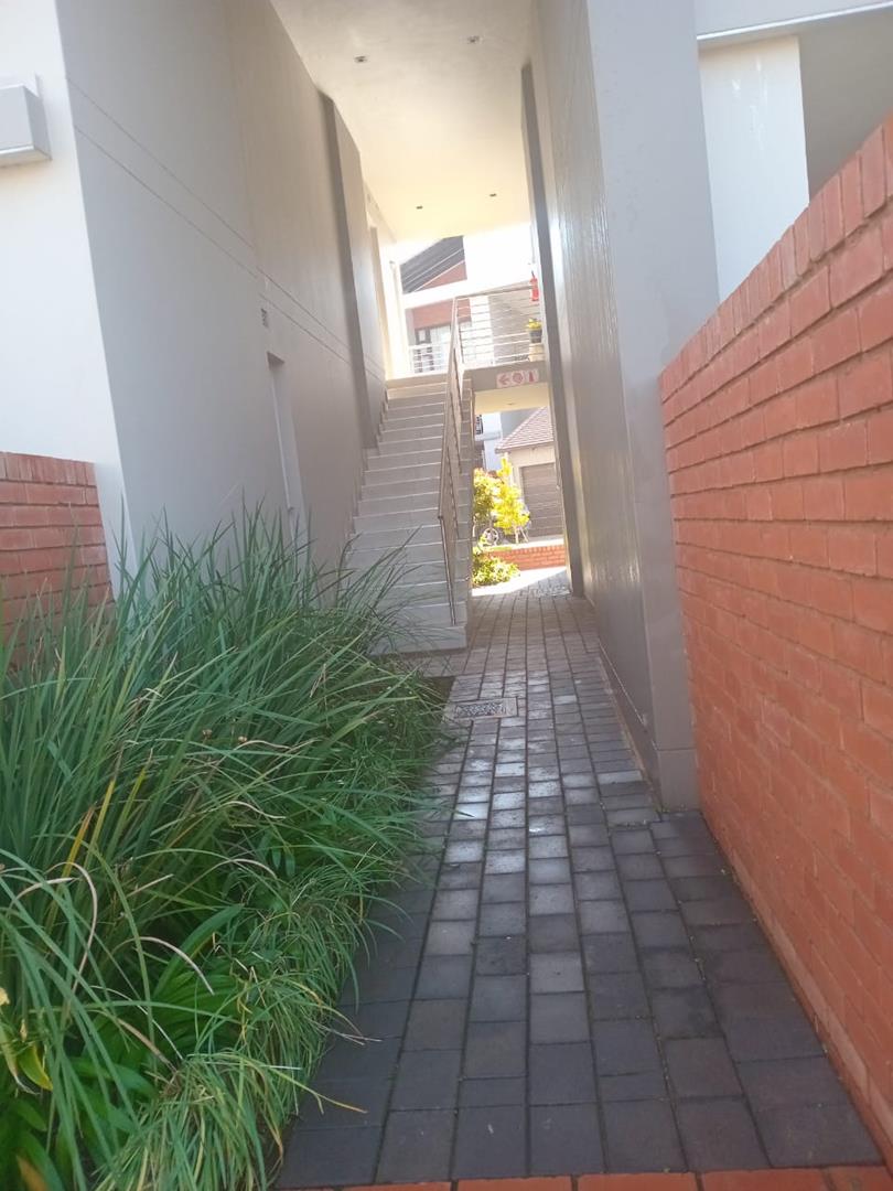 2 Bedroom Apartment / flat to rent in Xanadu Eco Park P24114570626