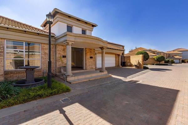 This stunning family home with its double volume entrance is great for hosting family and friends. The kitchen features granite tops, a ...