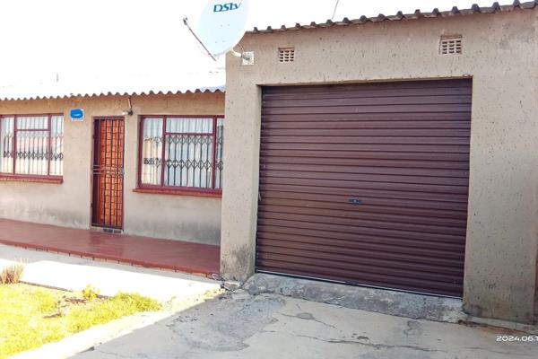 This Neat Home is Located close to Tsakane Mall &amp; Pholosong Hospital
It Boasts of Two Bedrooms, One Lounge &amp; One ...