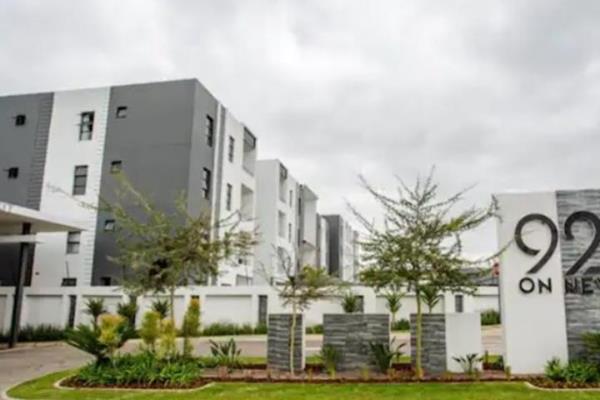 Pristine, upmarket and spacious 1 Bedroom 1 bathroom for sale at this iconic development - 92 On New Estate.

The estate is situated in ...