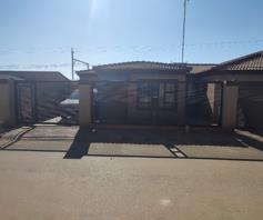 House for sale in Tembisa Central