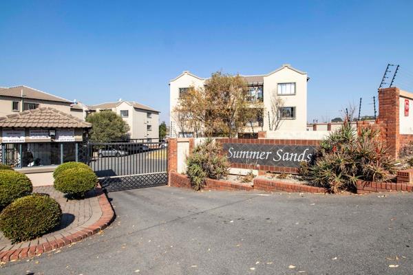 Ground-Floor Apartment in Bloubosrand: Perfect for Families &amp; Professionals

This 2-bedroom, 1-bathroom apartment in the secure ...