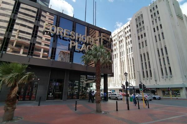 1 Bedroom Apartment For Sale on the 10th Floor in Cape Town City Centre.

The unit is ...