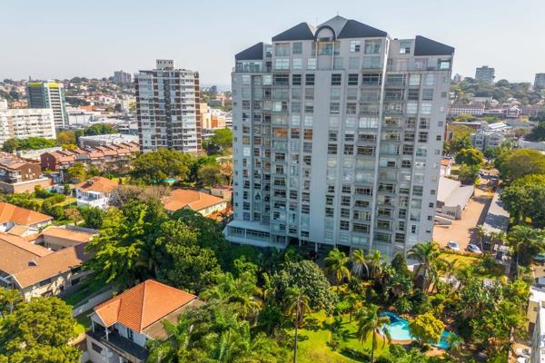 Stunning views!!!
Accent on this property is on the 360 degree views of Durban and surrounds, the sunrise over the city and ocean or ...