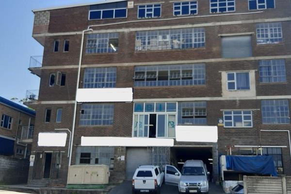 5 storey building in Silverglen .
Each floor  is 750m2 and fully occupied with business tenants.
Rates is R17000 a month .
Rental ...