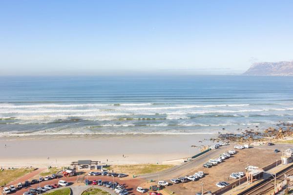 The views will take your breath away! Come and enjoy the Muizenberg Lifestyle on the top floor of Cinnabar. This stunning newly ...