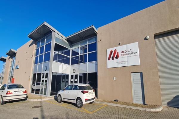 This 794sqm industrial space is available and offers the following:

GROUND FLOOR
- Reception
- Enclosed office
- Toilet
- ...