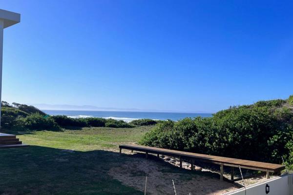 Jeffreys Bay
EXCLUSIVE MANDATE

This absolute gem is available and won&#39;t be so for long.  It is in mint condition and comprises of ...