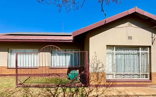 4 Bedroom House for sale in Lichtenburg