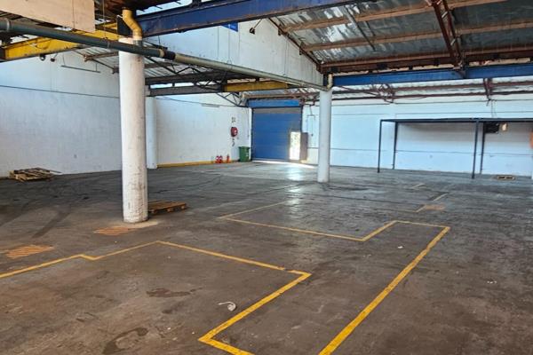 First floor workshop to let with easy truck access

1076m2 at R50 per m2

Open plan warehouse with 3 sets of ablution facilities

With ...