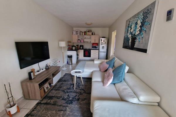 This well priced clean and modern apartment is situated in a safe and secure environment with 24-hour control access, in close ...